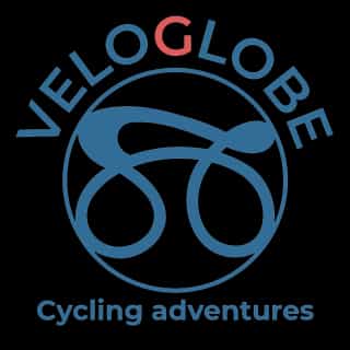 Veloglobe logo met witte achtergrond